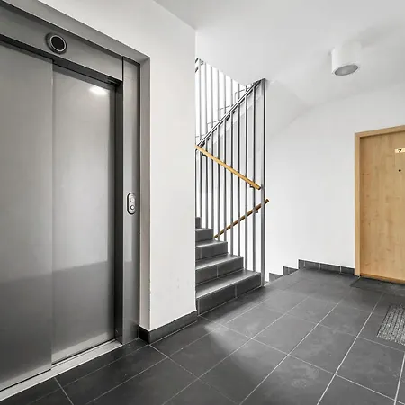 Malborska Metro Kondratowicza Apartment Varsavia Esterno foto