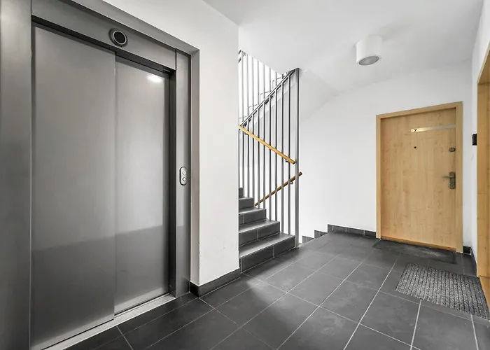 Malborska Metro Kondratowicza Apartment